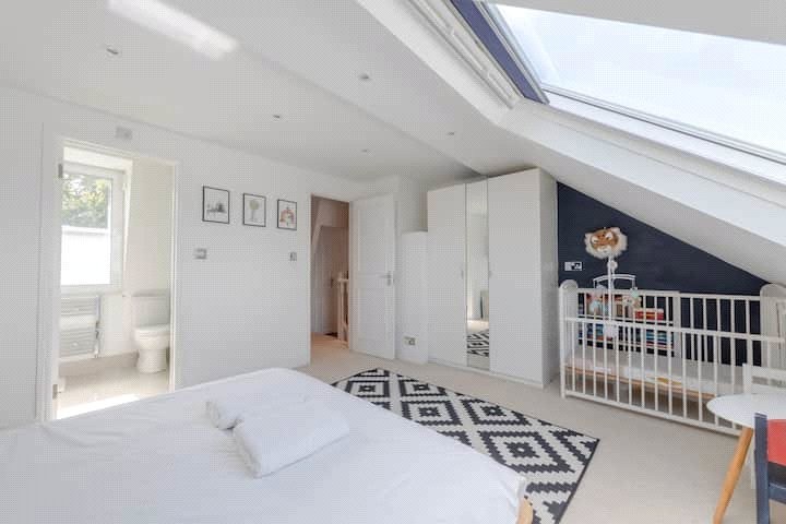Burnthwaite Road, London, SW6