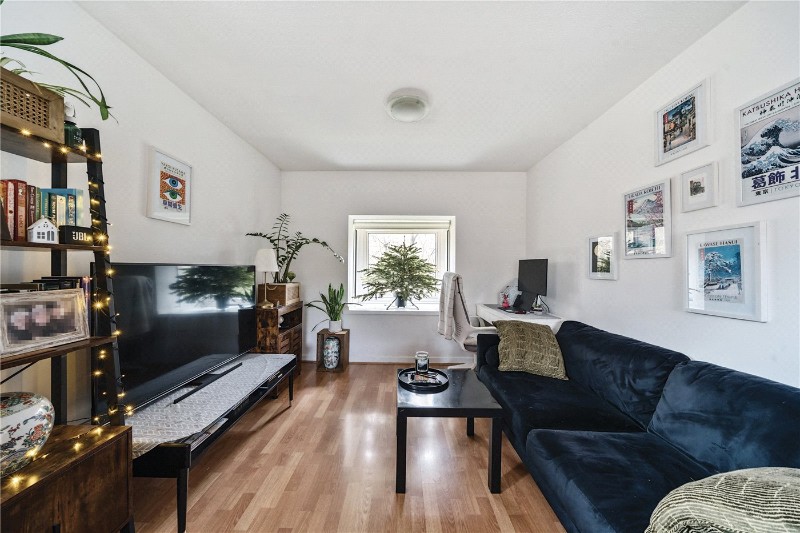 Shipwright Road, London, SE16