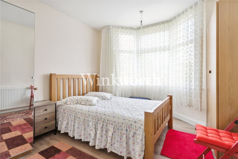 Boundary Road, London, N22