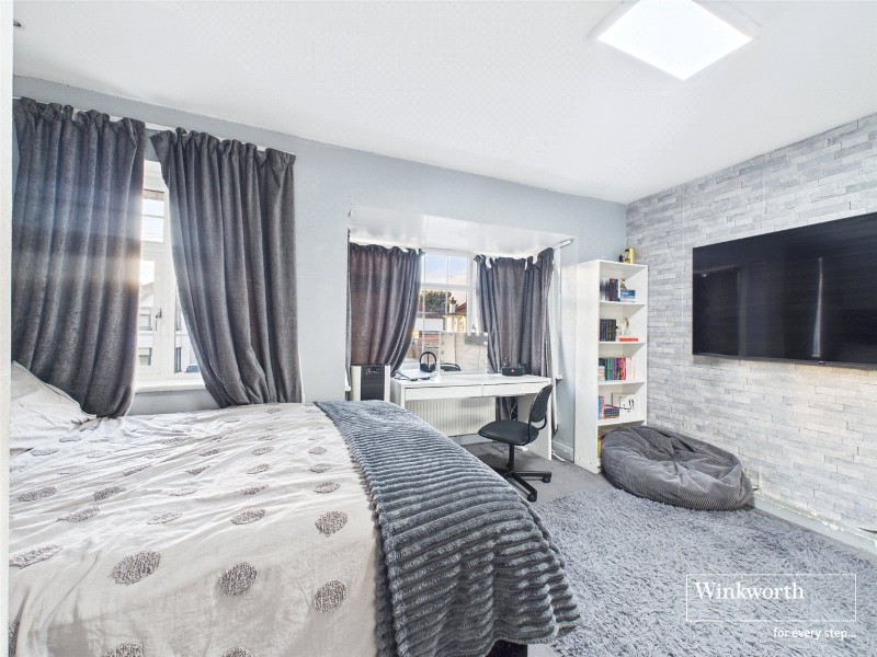 The Greenway, London, NW9