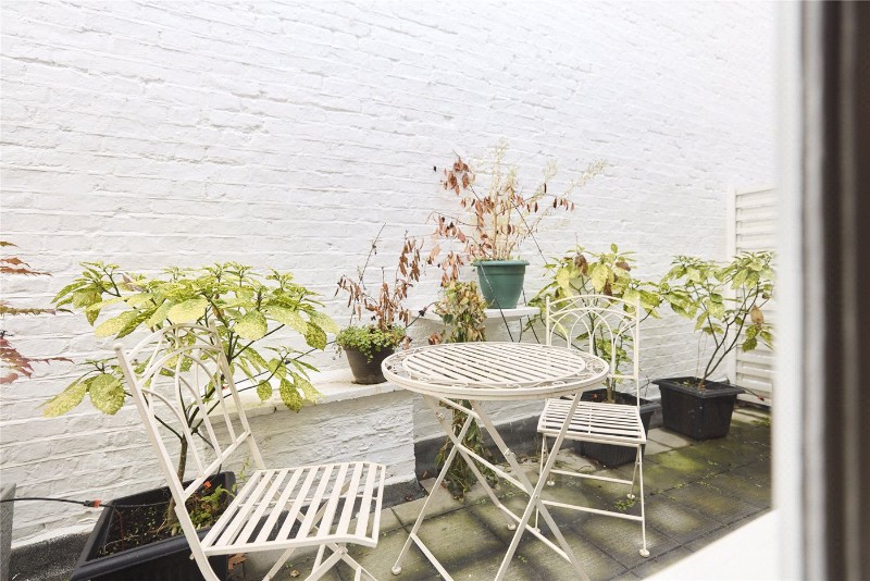 Strathearn Place, London, W2