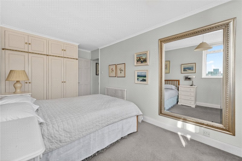 Churchill Gardens, London, SW1V