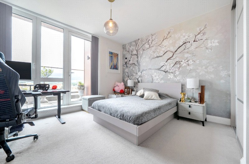 Inglis Way, Mill Hill East, London, NW7