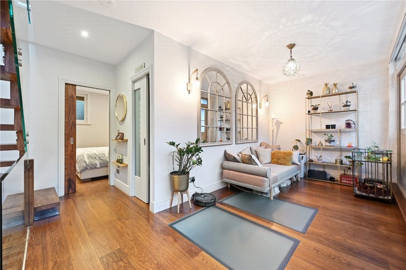 Colville Mews, London, W11