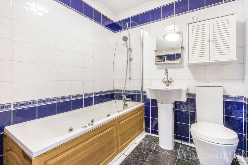 New Cross Road, London, SE14