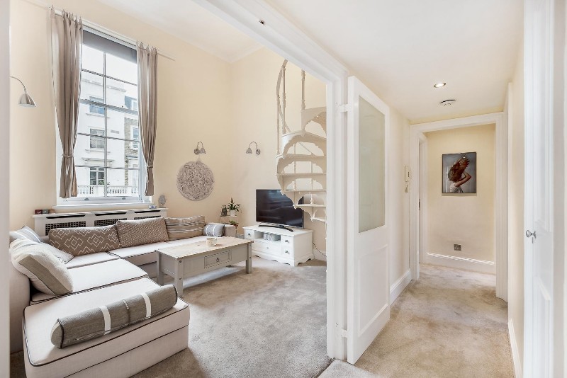 Gloucester Street, London, SW1V