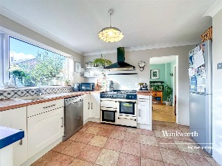 Wollaton Road, Ferndown, BH22