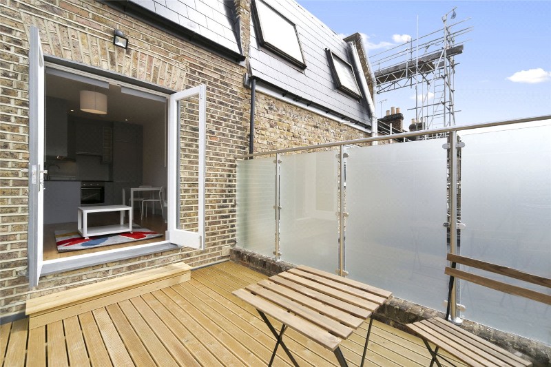 St Stephens Ave, London, W12