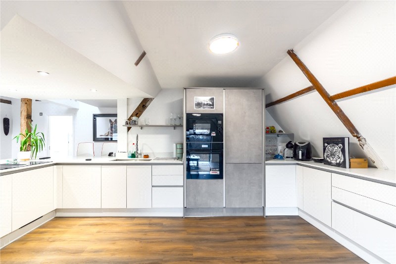 Cobbetts Hill, Weybridge, Surrey, KT13