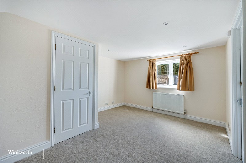 Short Road, London, W4