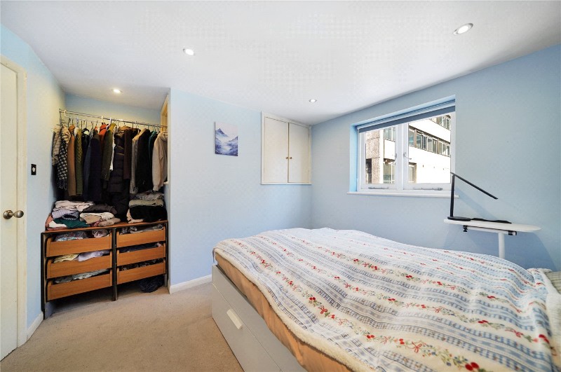 East Mount Street, London, E1