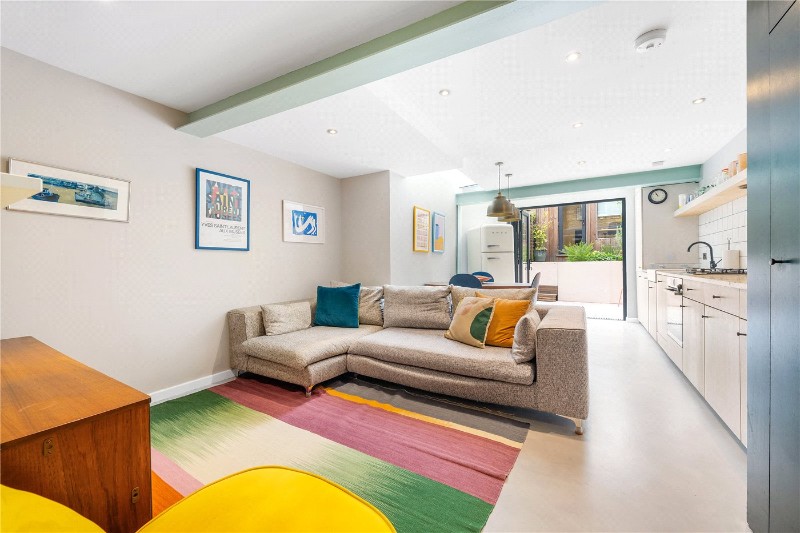 Lyndhurst Way, Peckham Rye, London, SE15