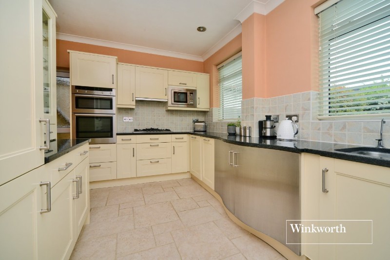 Mortimer Crescent, Worcester Park, Surrey, KT4