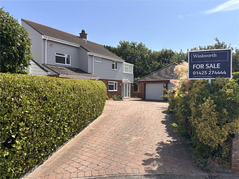 Vecta Close, Friars Cliff, Christchurch, Dorset, BH23