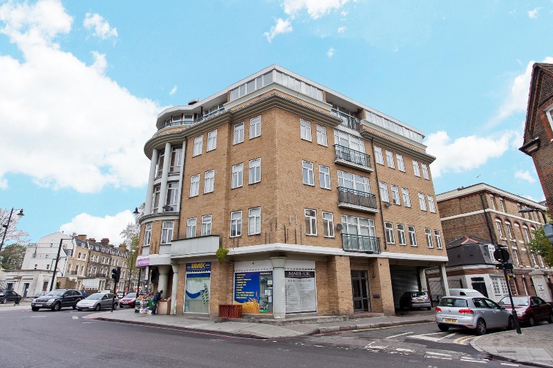 Abney Park Court, Stoke Newington High Street, N16