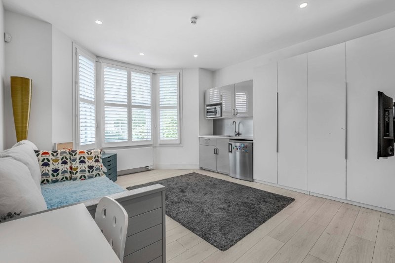 Castelnau, Barnes, London, SW13