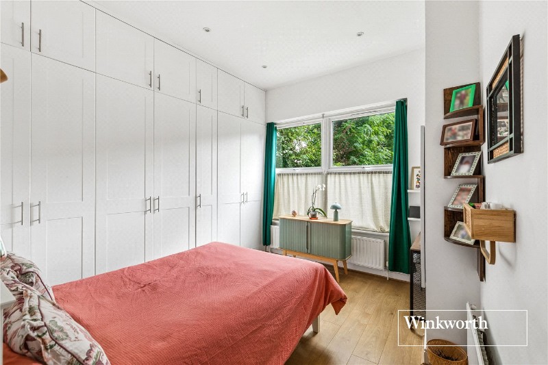 Etchingham Park Road, Finchley, London, N3