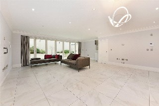 Gunnersbury Mews, London, W4