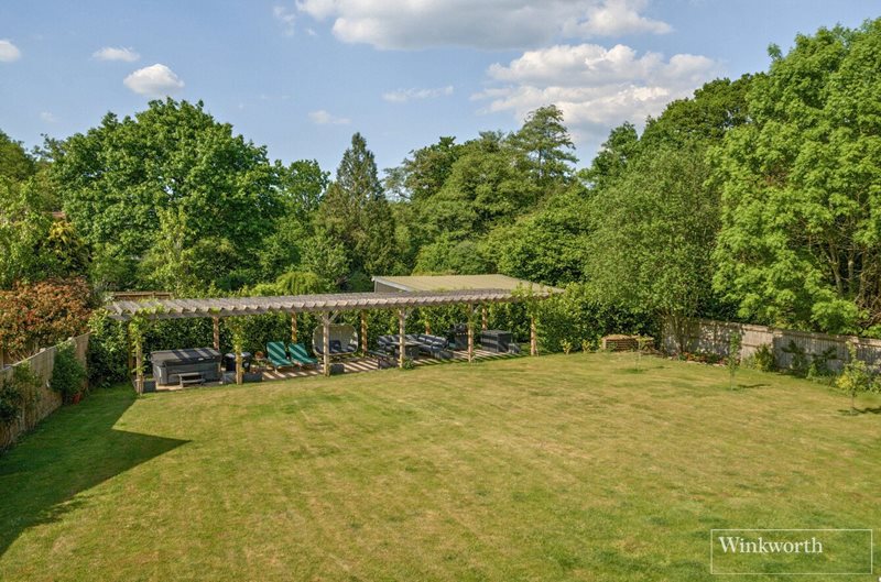 Bagshot Road, Chobham, Surrey, GU24