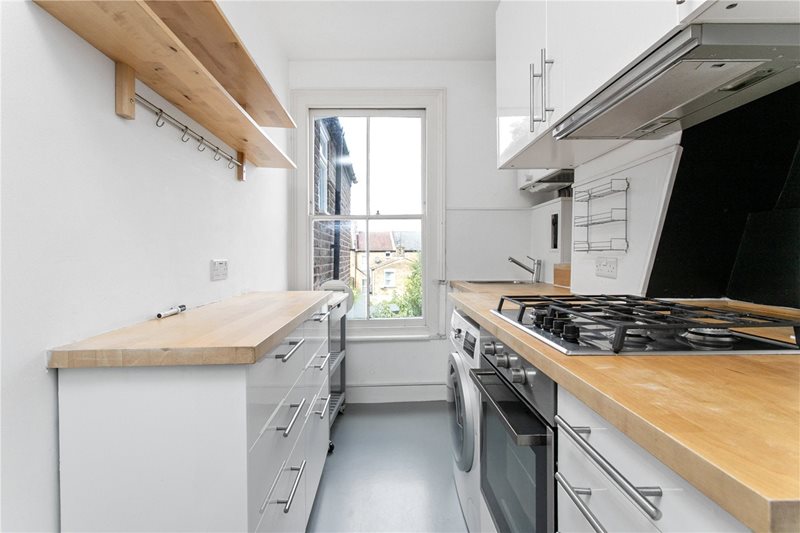 Mayola Road, London, E5