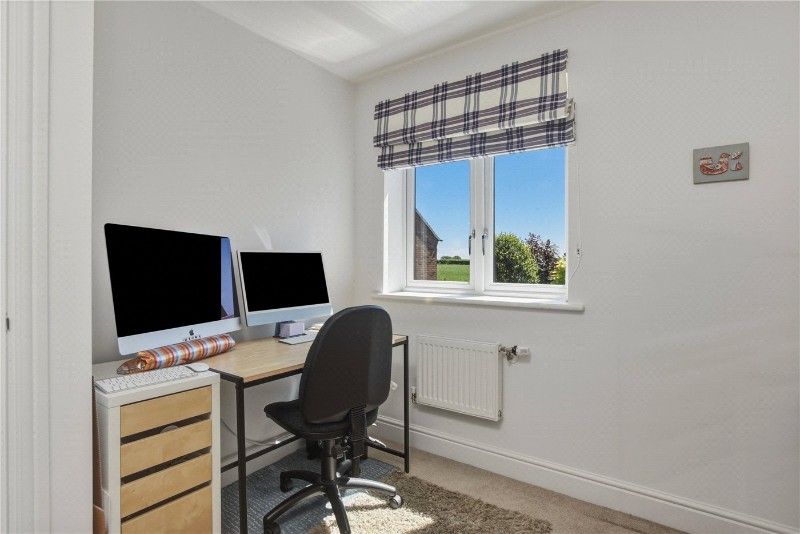 Saturn Way, Stratford-upon-Avon, Warwickshire, CV37