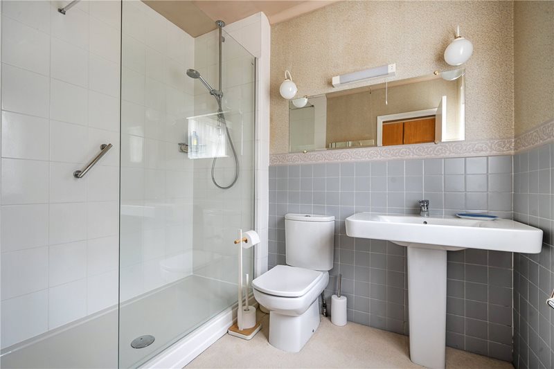 Star Hill Drive, Churt, Farnham, Surrey, GU10