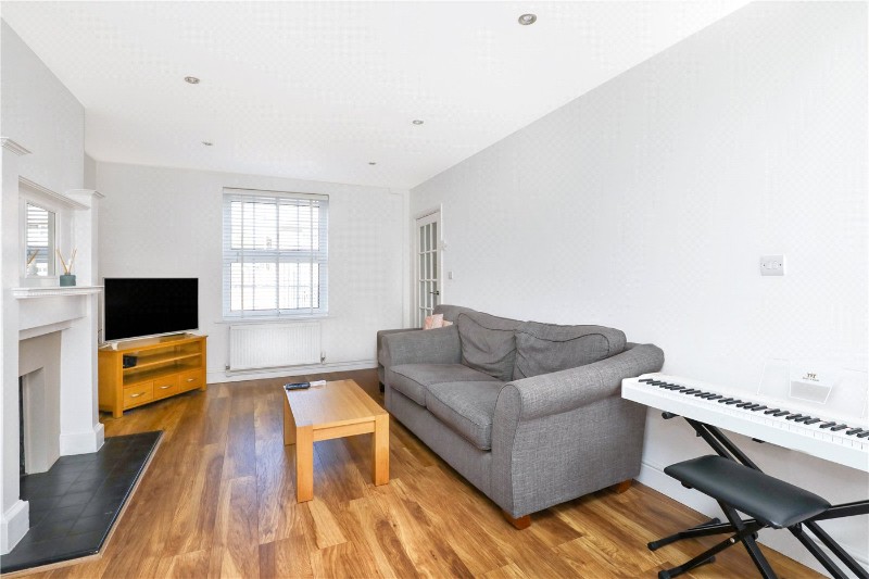Saxon Drive, London, W3
