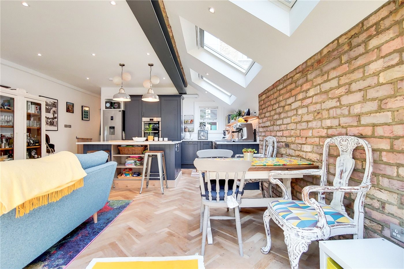 2 bedroom property for sale in Ormiston Grove, Shepherd's Bush, London