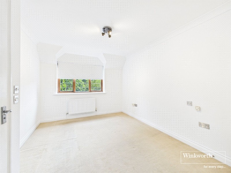 Denefield Gardens, Tilehurst, Reading, Berkshire, RG31