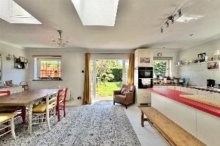 Mayfield Road, Wooburn Green, Buckinghamshire, HP10
