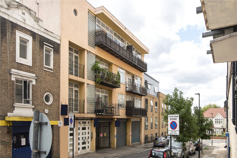 Barrhill Road, London, SW2