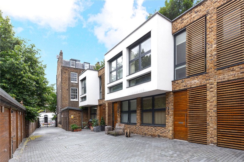Ingle Mews, London, EC1R