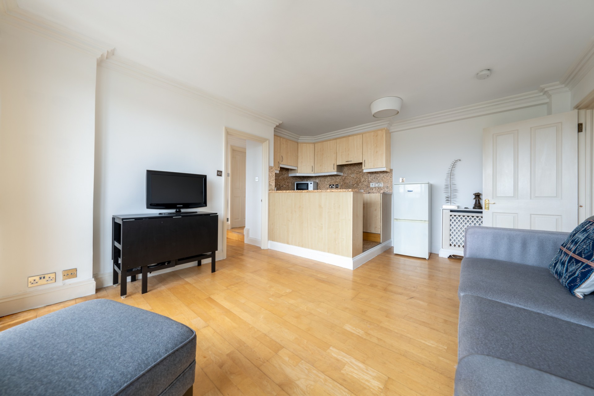 2 bedroom property for sale in Stuart Tower, 105 Maida Vale, London, W9