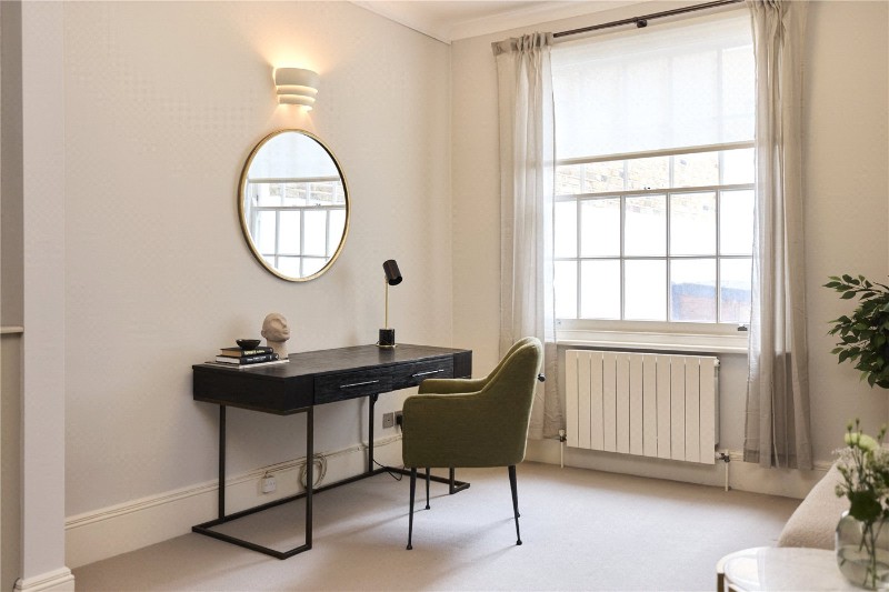 Ordnance Mews, London, NW8