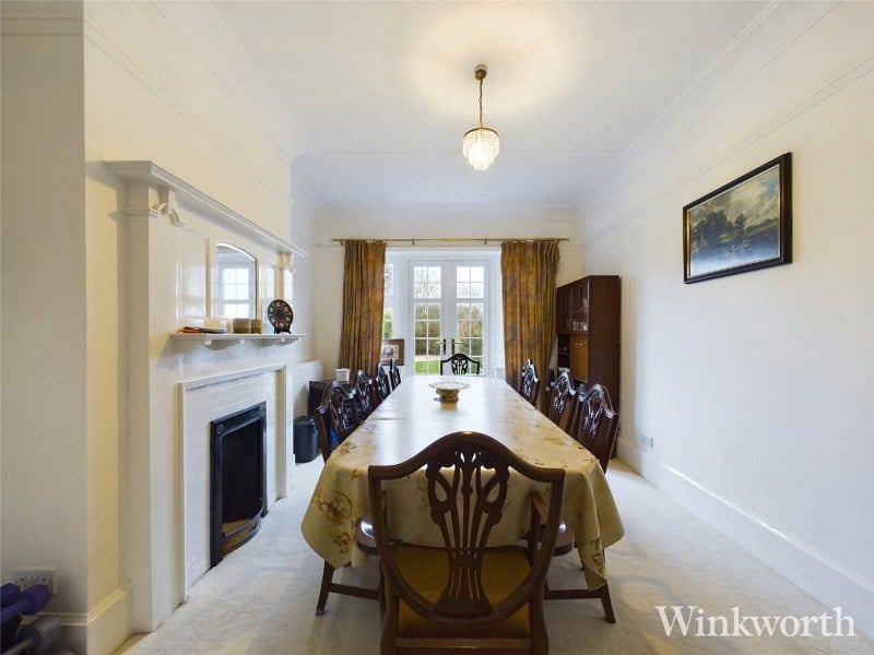 Tring Avenue, London, W5