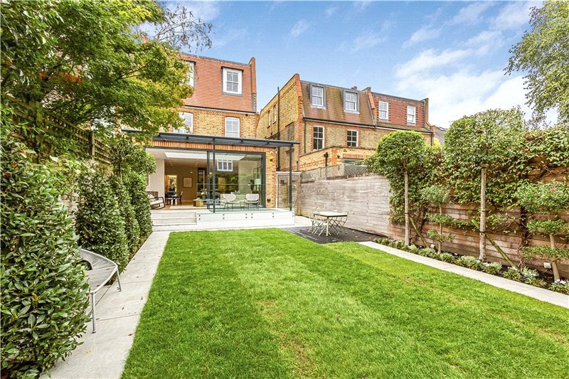 Westmoreland Road, Barnes, London, SW13