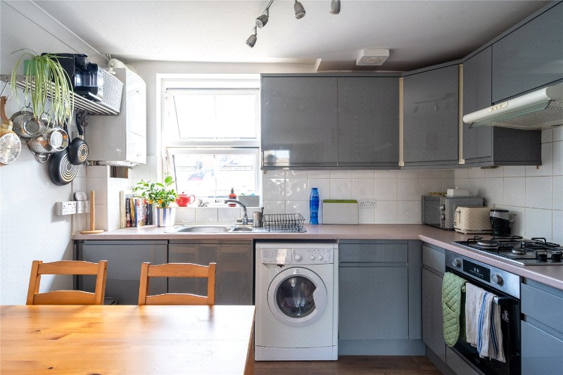 Raeburn Street, London, SW2