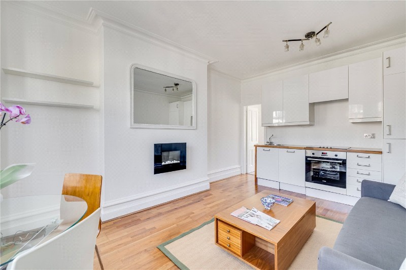Crookham Road, London, SW6