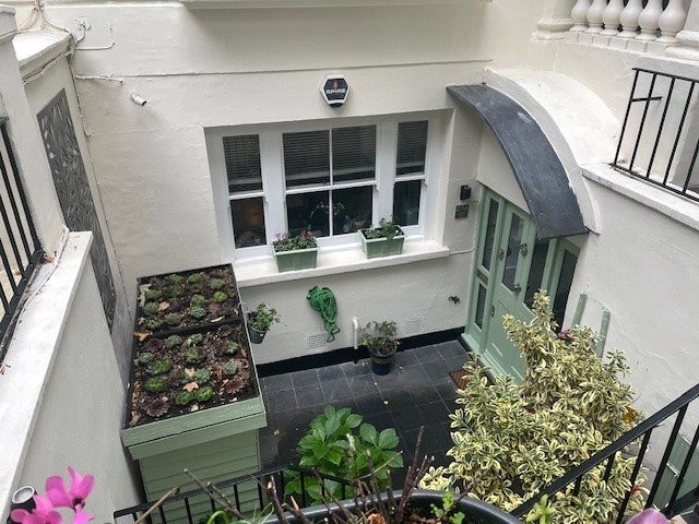 Clifton Gardens, Little Venice, London, W9