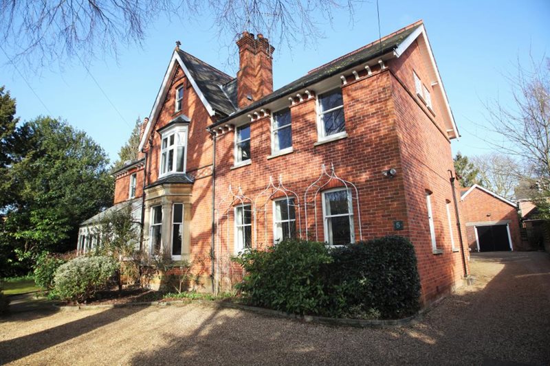 Derby Road, Caversham, Reading, Berkshire, RG4