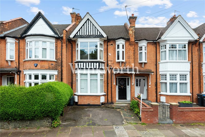 New River Crescent, London, N13