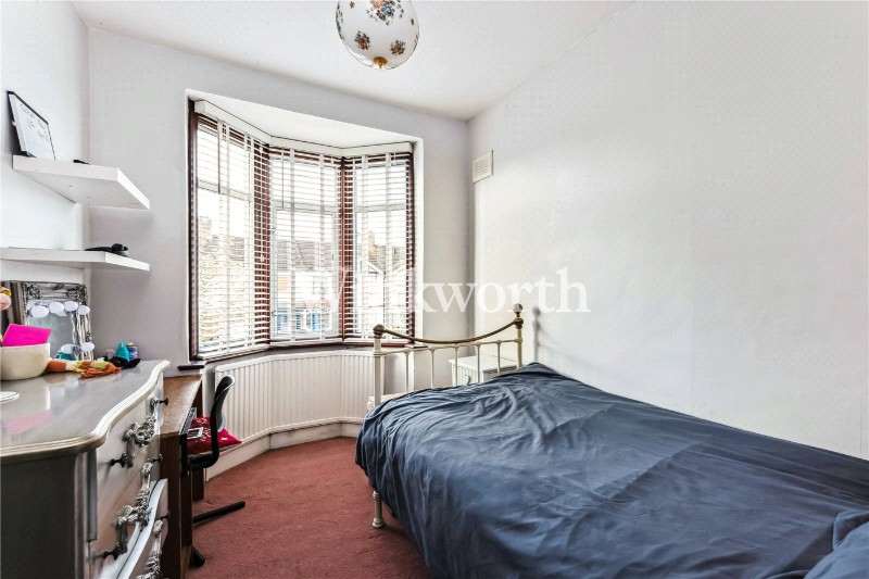 Dorchester Avenue, London, N13