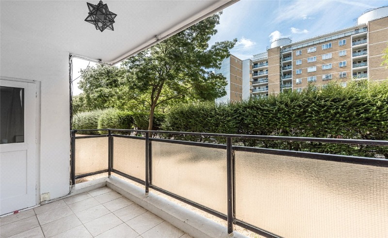 Churchill Gardens, London, SW1V