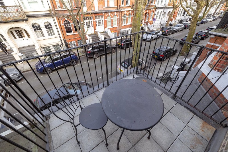 Crookham Road, London, SW6