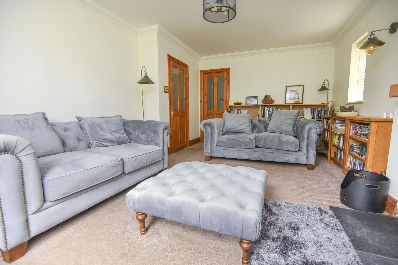 A SITTING ROOM 2 DSC