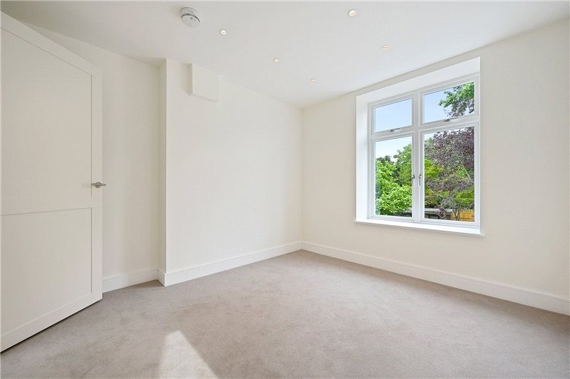 Westmoreland Road, Barnes, London, SW13