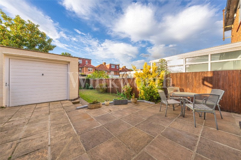 Cheviot Gardens, London, NW2