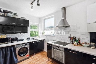 Brownlow Road, London, N11