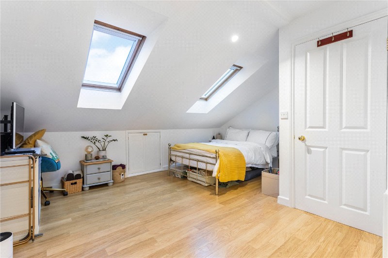 Himley Road, London, SW17