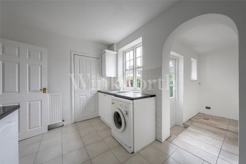 Childs Way, London, NW11